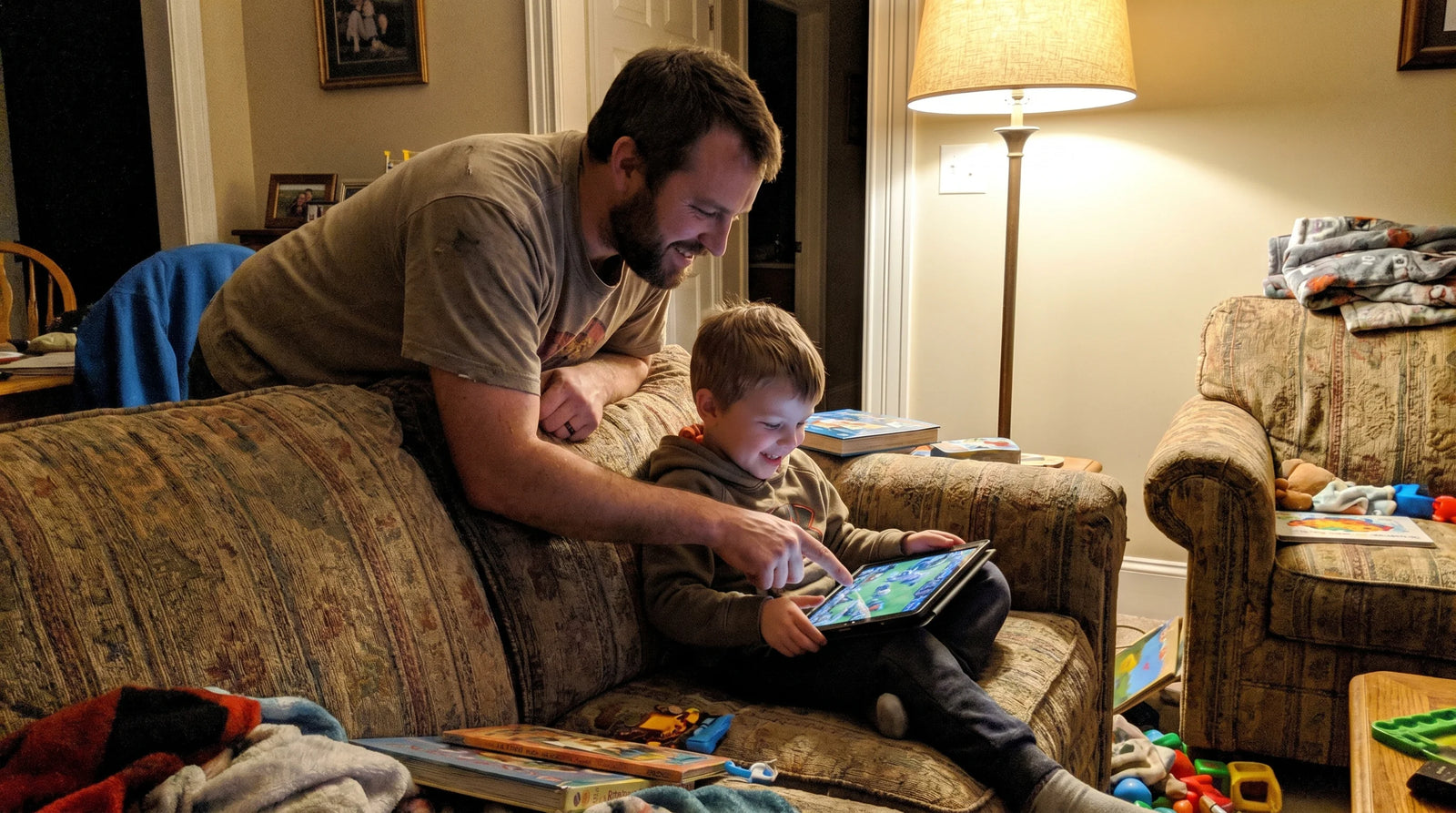 What are the benefits of playing strategy games?